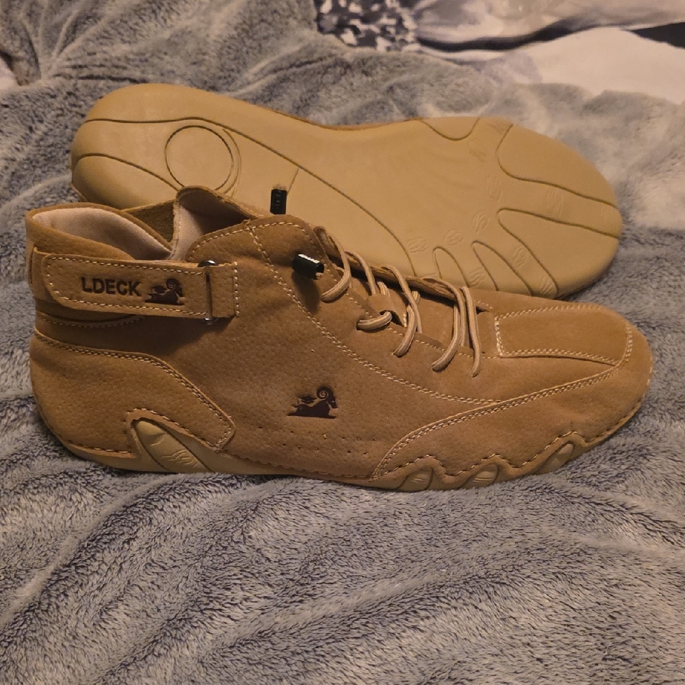 Men's Tan Boat Shoes